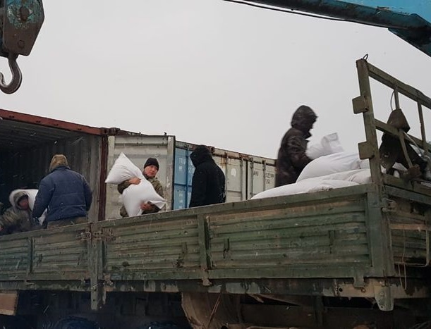 140 тонн комбикорма для КРС доставили в Олекминский район Якутии