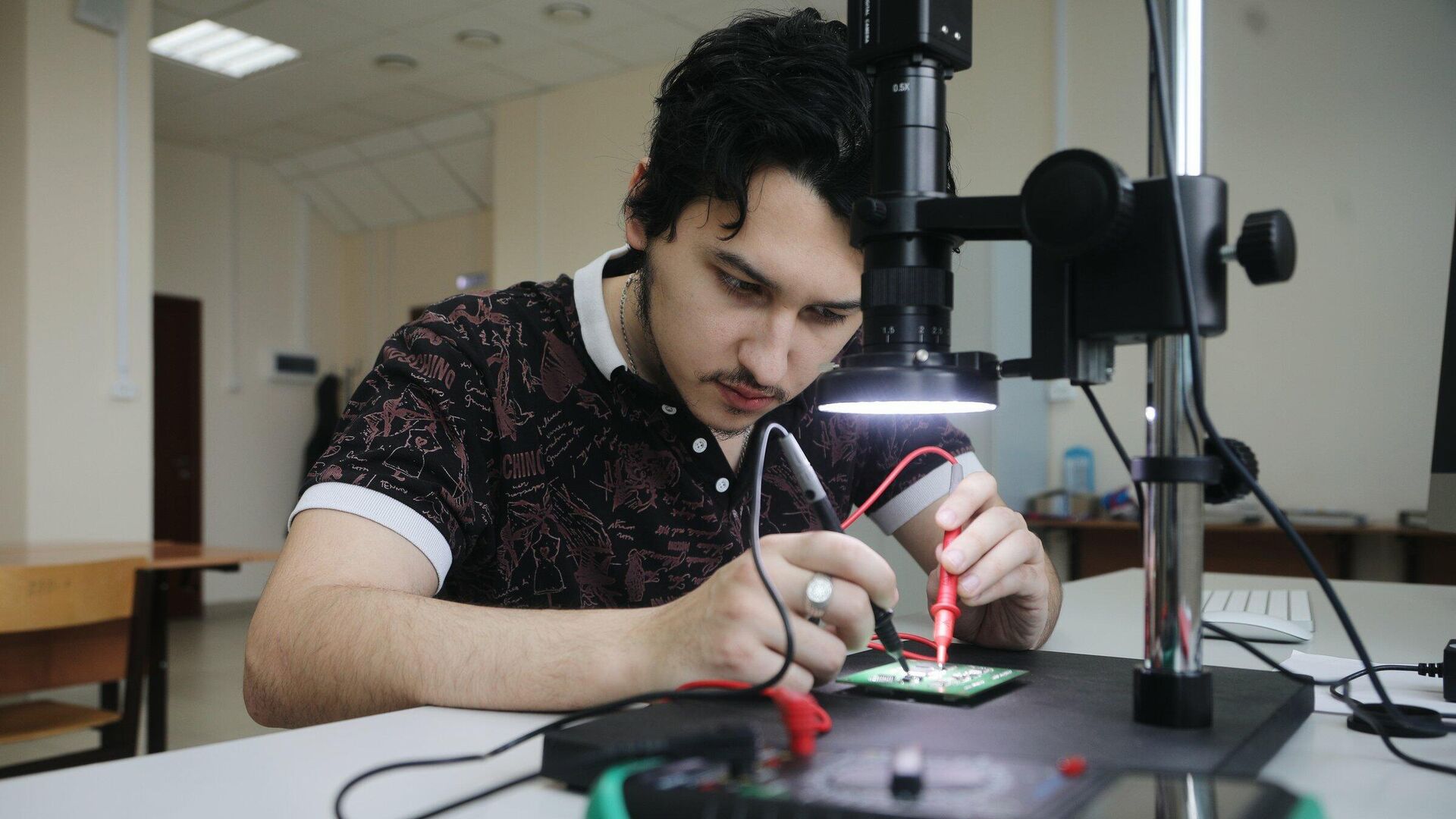 Создание малых и средних центров разработки электроники просубсидируют в России