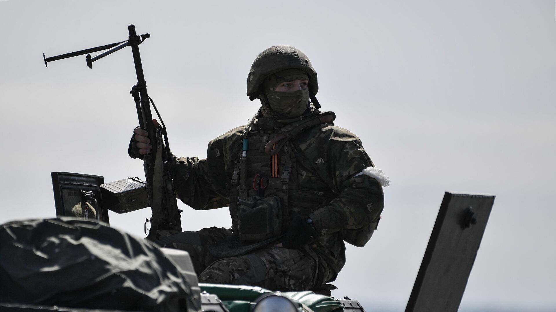 Военное положение ввели в четырех новых регионах России