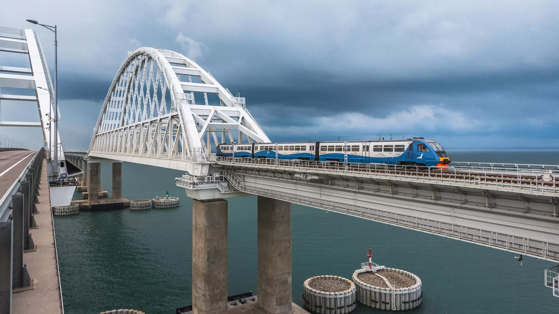 Правительство поручило закончить восстановление Крымского моста до 1 июля