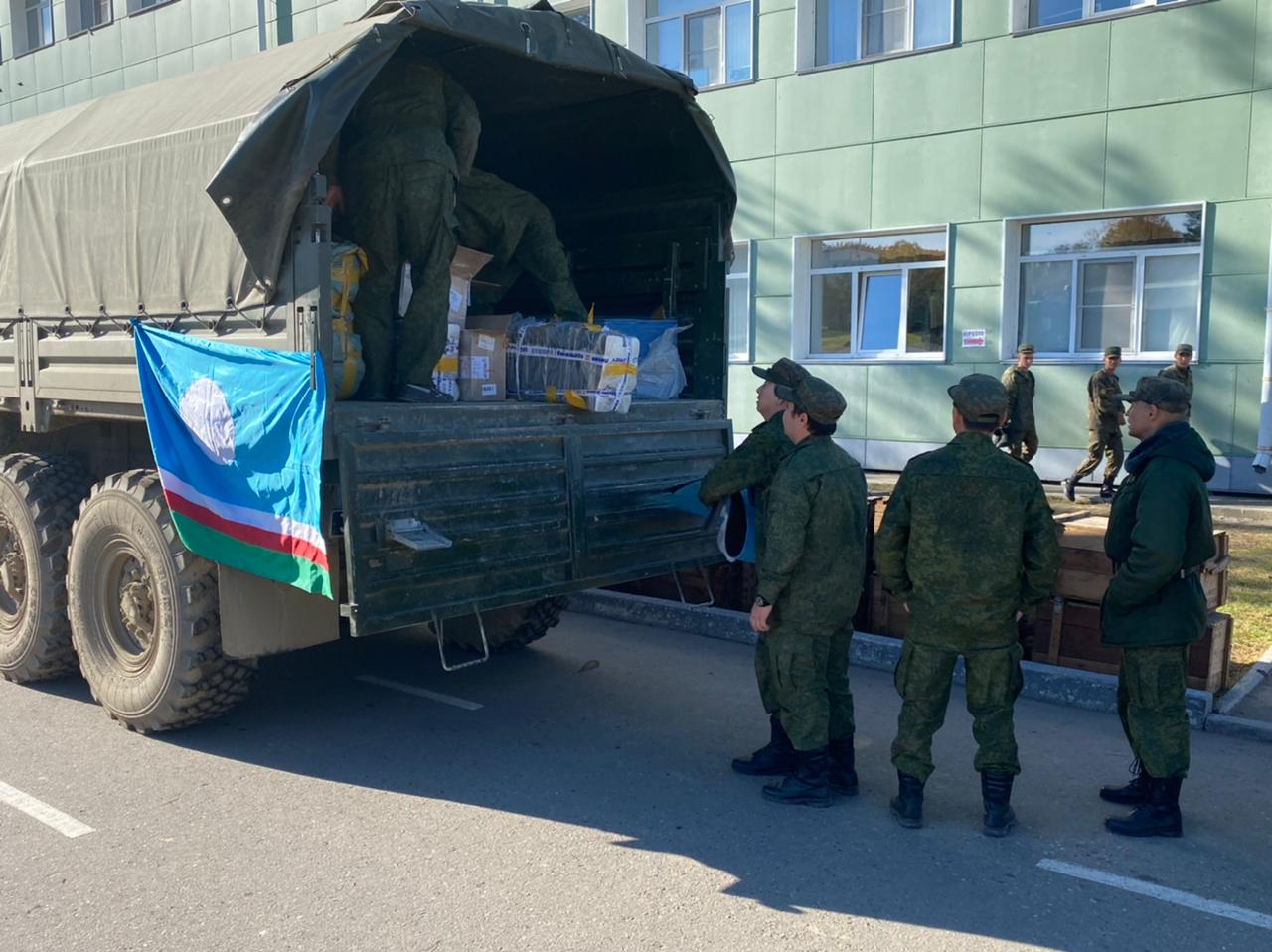 Мобилизованным из Якутии передали более 400 комплектов бойца