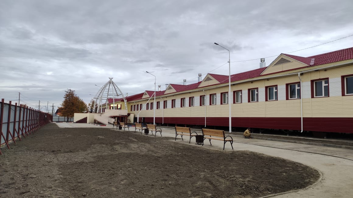 Строительство школы в труднодоступном селе Якутии завершили раньше срока