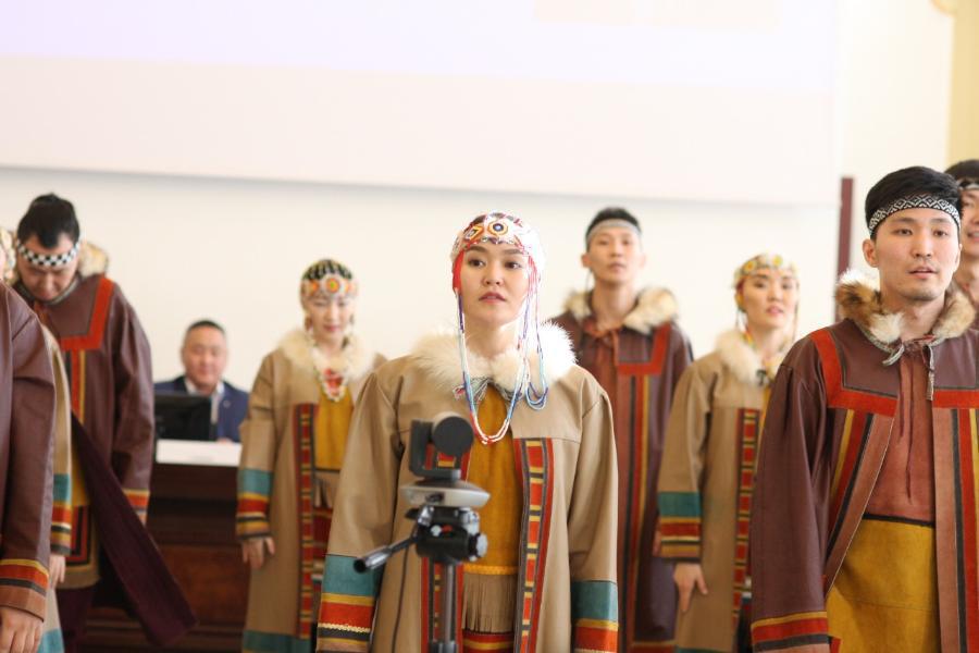 Студентов из числа коренных малочисленных народов в СВФУ наградили именными стипендиями