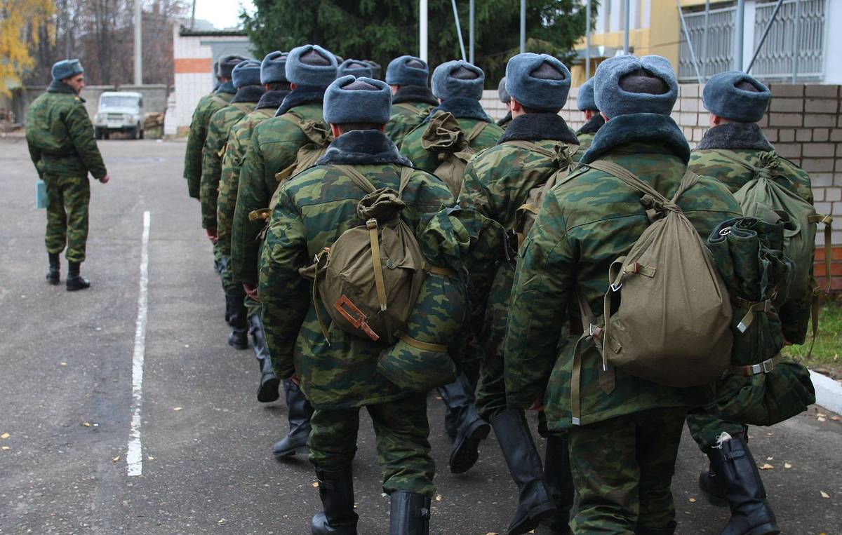 Члены Координационного центра Якутии работают в воинских частях
