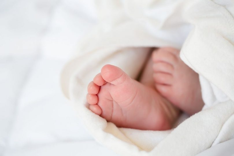 14 новорожденных выписали в честь Дня Матери в Якутске