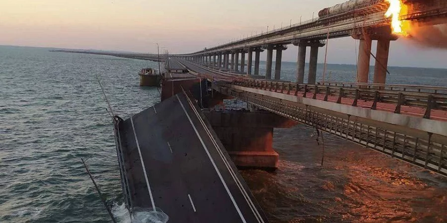 Путин поручил сформировать правительственную комиссию в связи с ЧП на Крымском мосту
