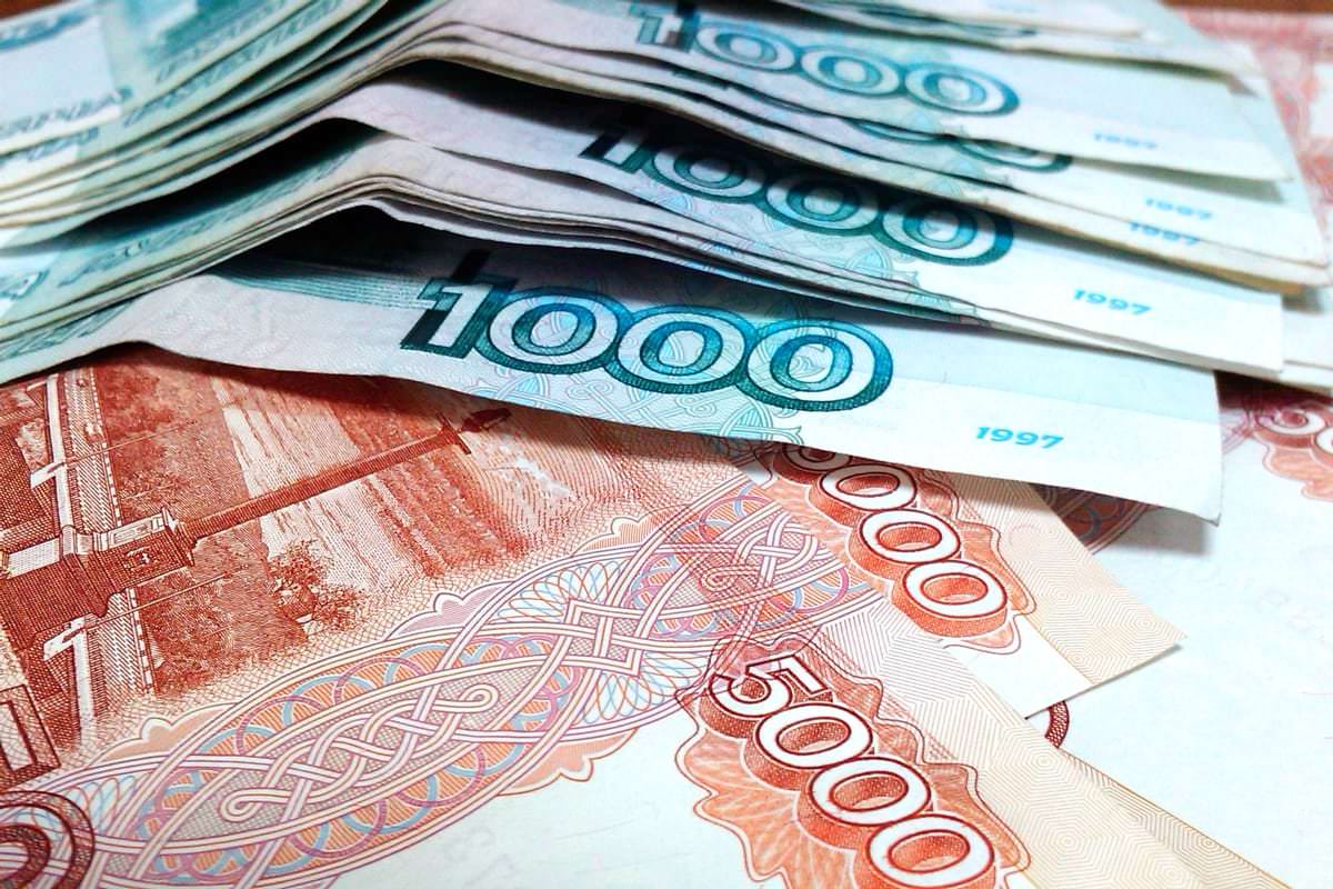Более 1,6 млрд рублей выделили на поддержку дальнобойщиков РФ, у которых конфисковали машины на Украине