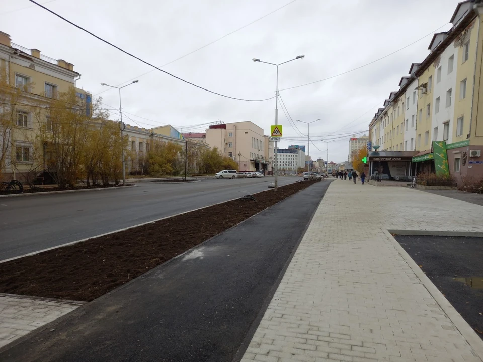 Асфальтирование 27 дорог завершили в Якутске