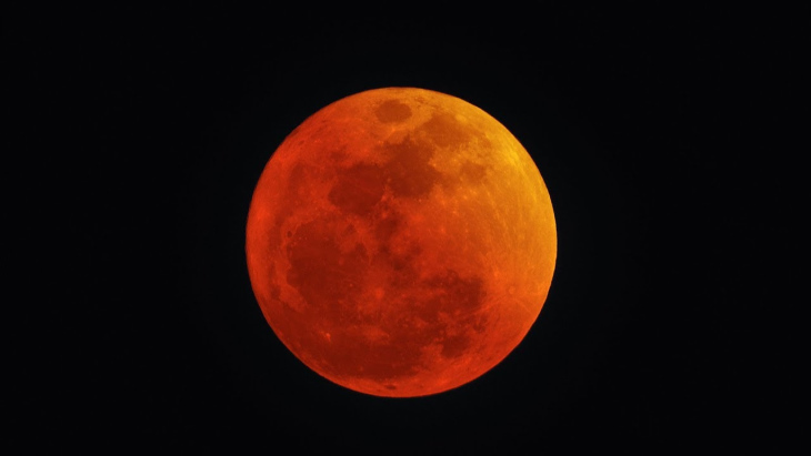 Жители Якутии будут наблюдать за «кровавой луной» 8 ноября