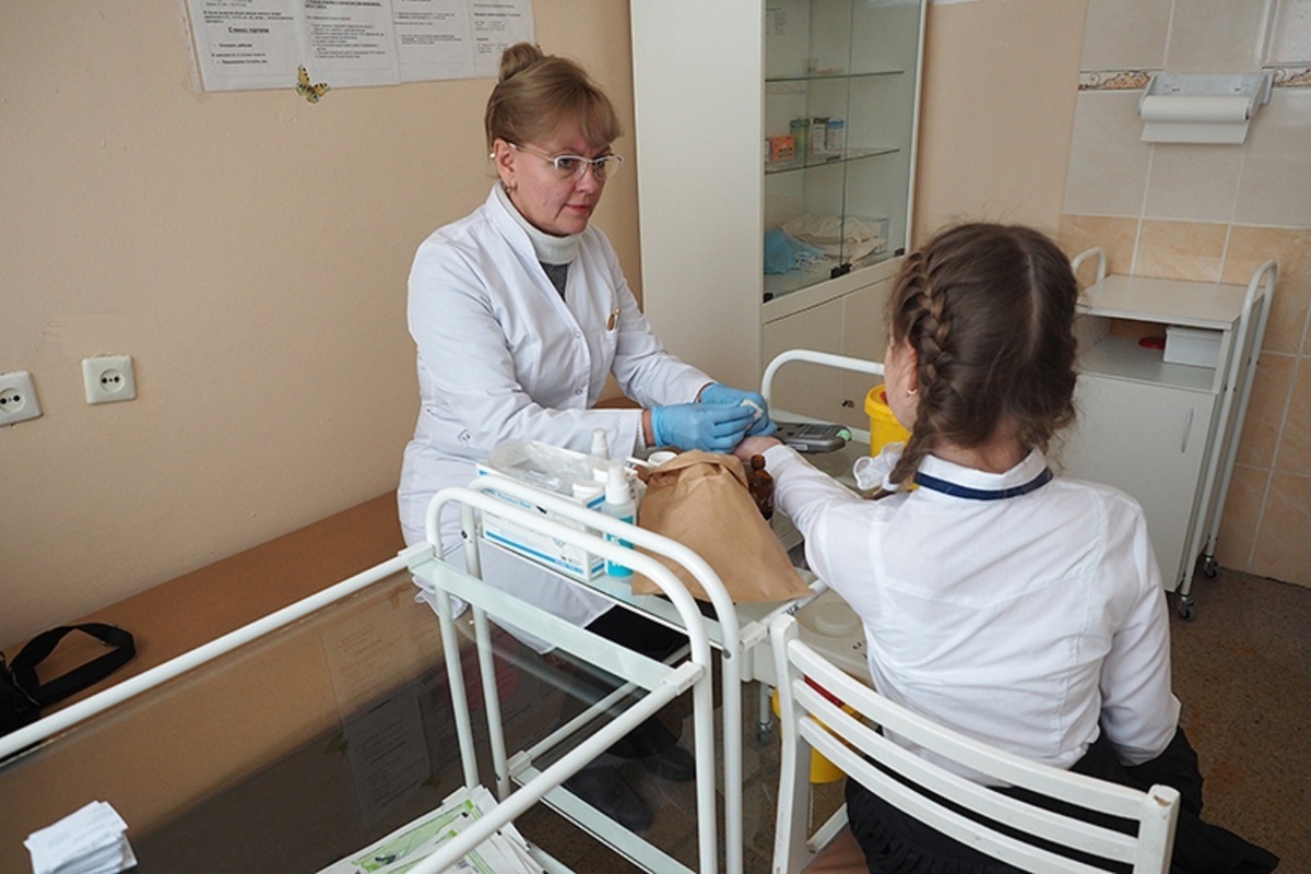 Выездные медбригады осмотрели свыше 12 тысяч детей в новых регионах РФ