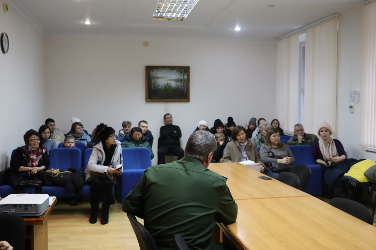 Глава Ленского района Якутии провел встречу с семьями мобилизованных