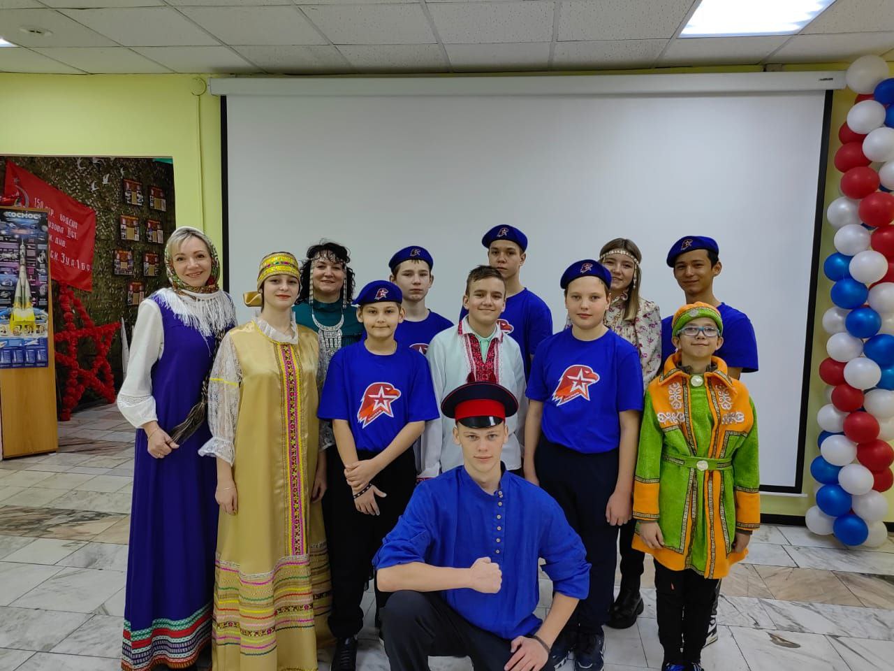 Школьники Якутии приняли участие в онлайн-флешмобе «Мы патриоты России!»