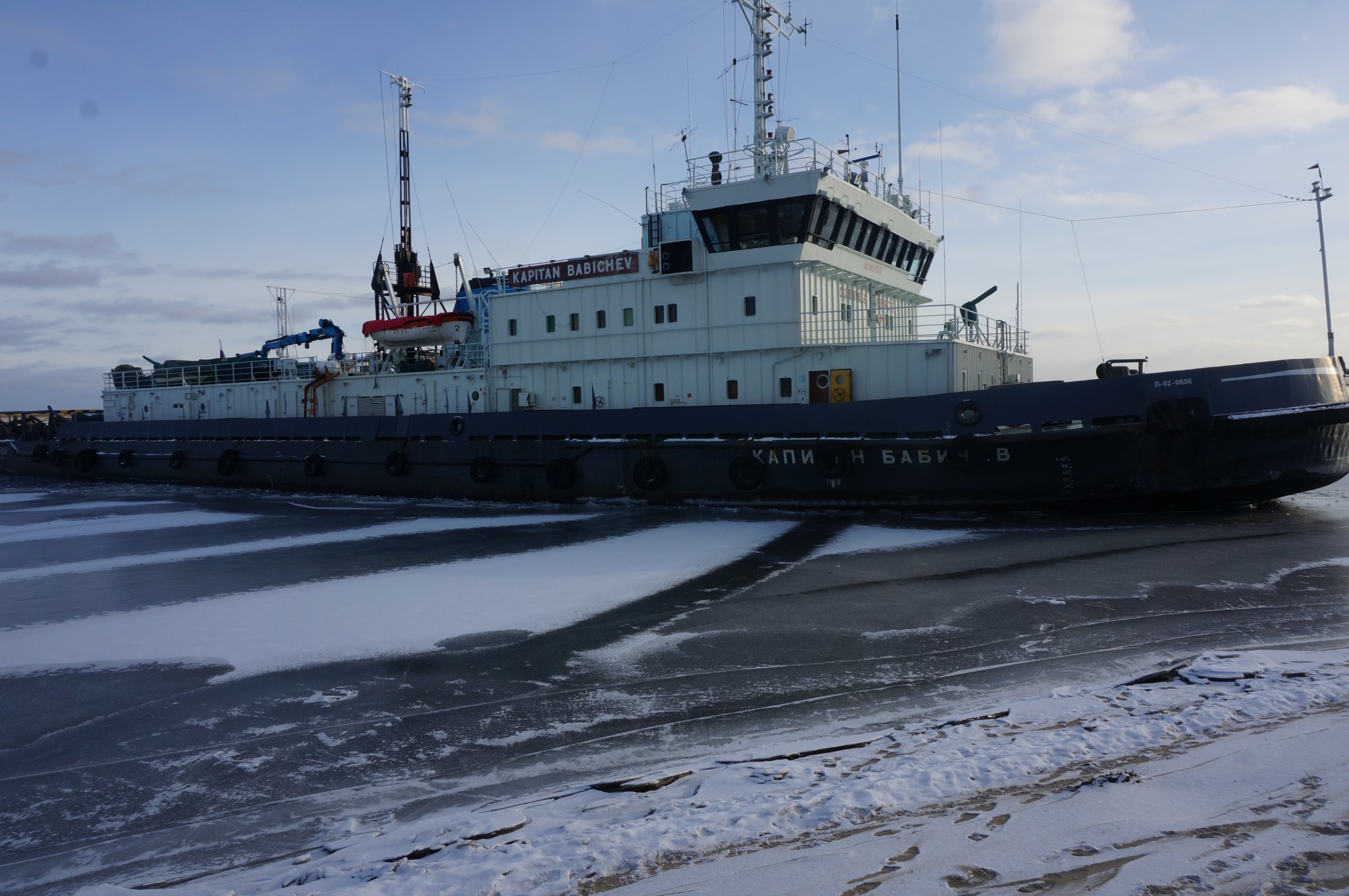 Грузовой и пассажирский флот обновят для Ленского бассейна в Якутии