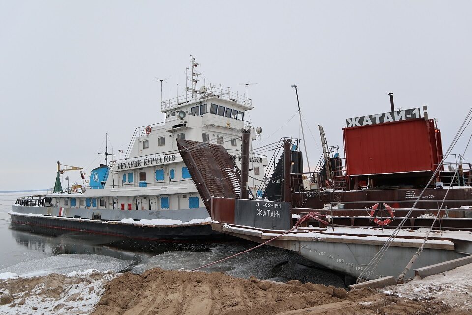 Грузовые перевозки на участке «Жатай–Техтюр» временно приостановили в Якутии