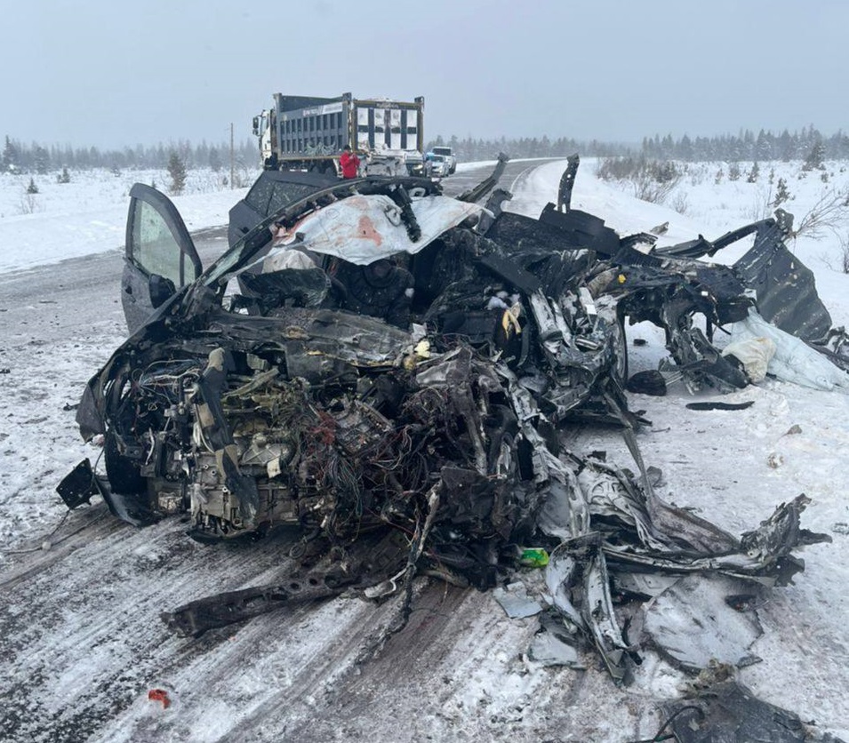 Водитель погиб в результате ДТП с участием трех автомобилей в Алданском районе Якутии