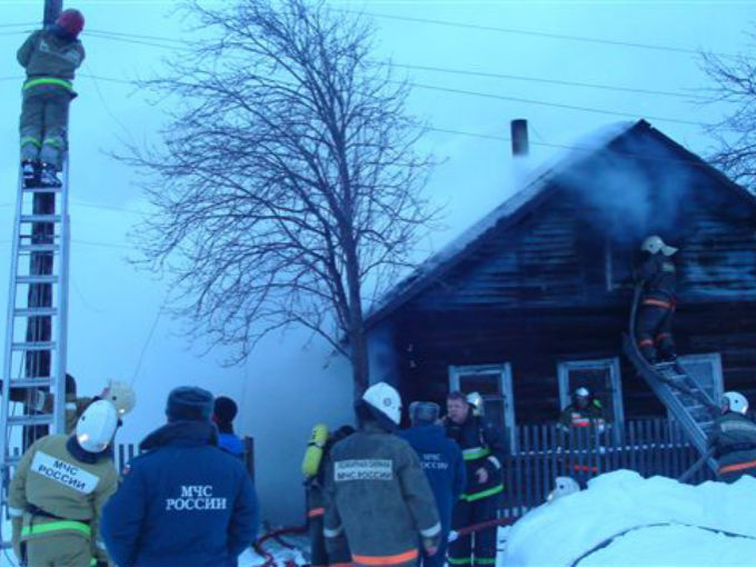 Мужчина погиб при пожаре в жилом доме в Усть-Янском районе Якутии