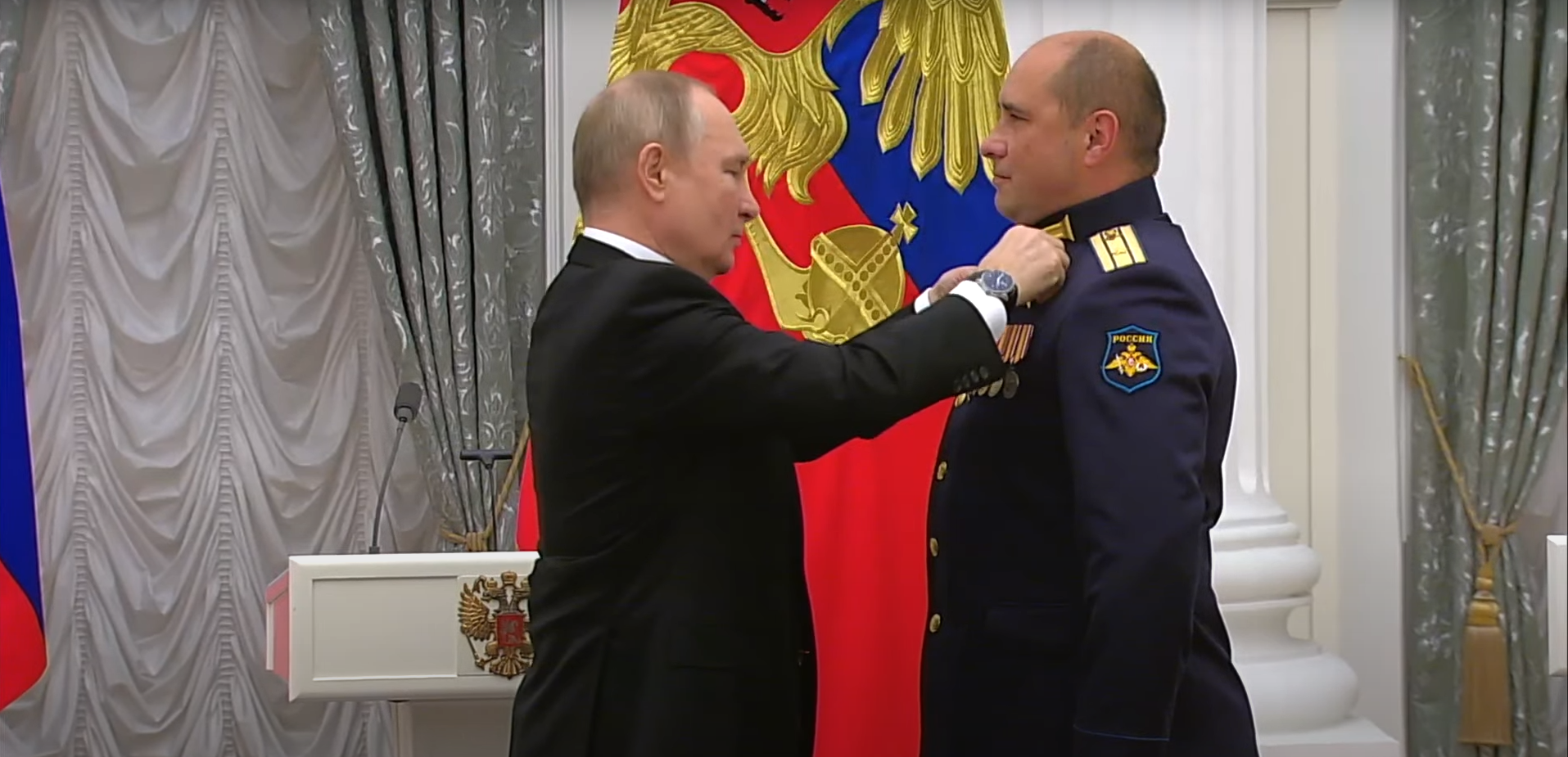 Президент РФ Владимир Путин вручил госнаграды в Кремле