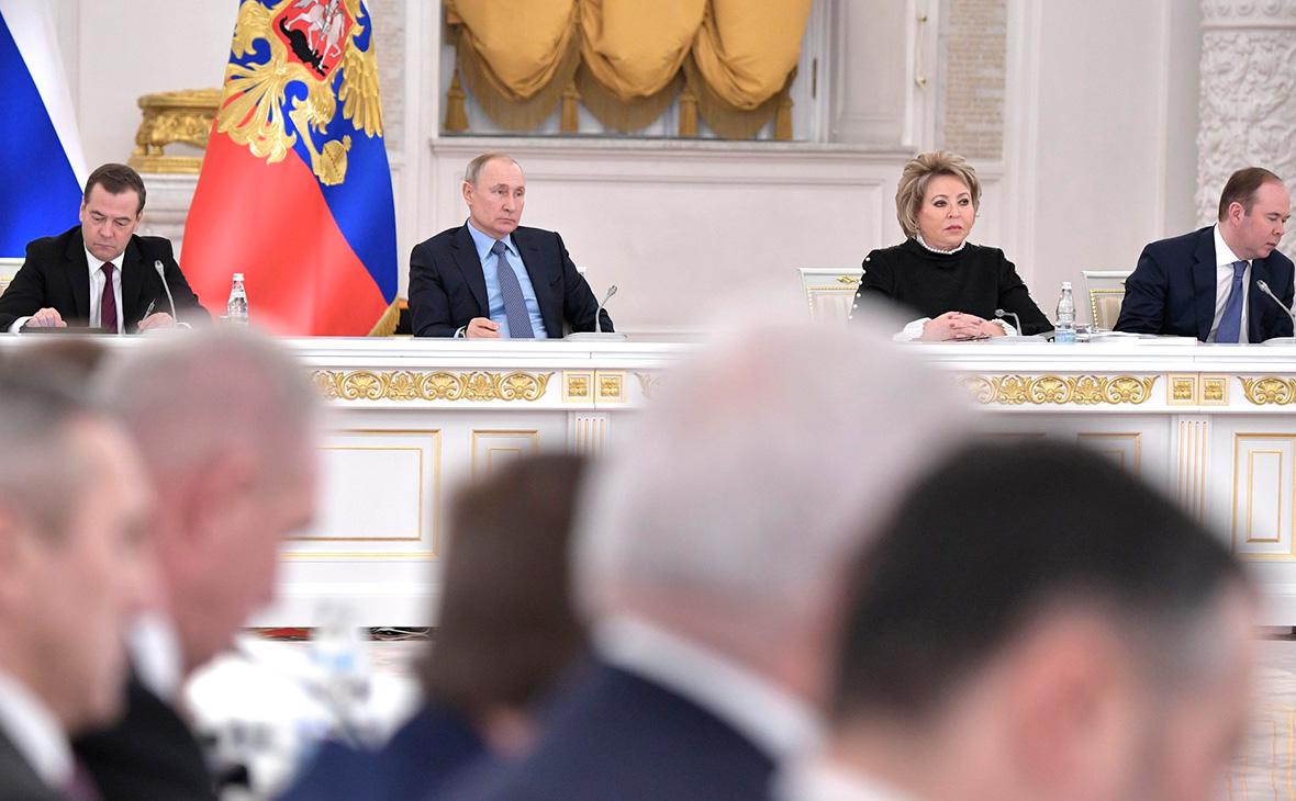 Путин обсудит с Госсоветом отмену вступительных экзаменов в вузы для молодых участников СВО