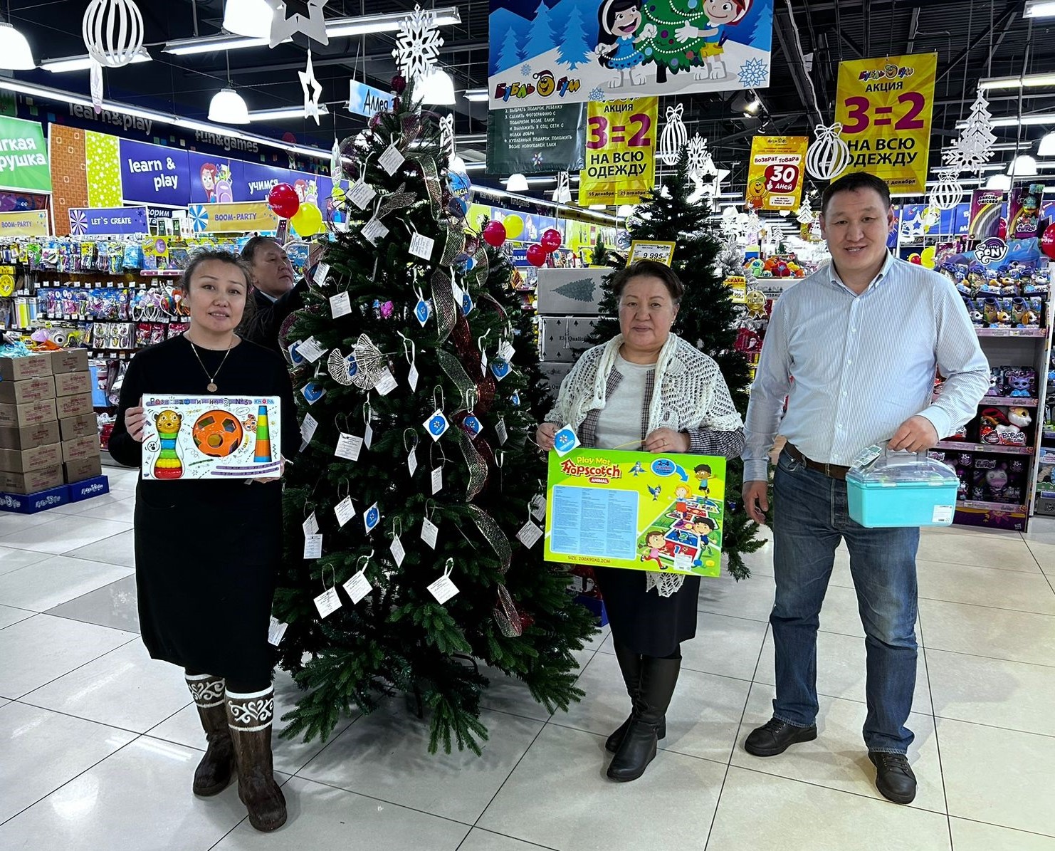Коллектив Якутской городской больницы №3 присоединился к акции «Елка добра»