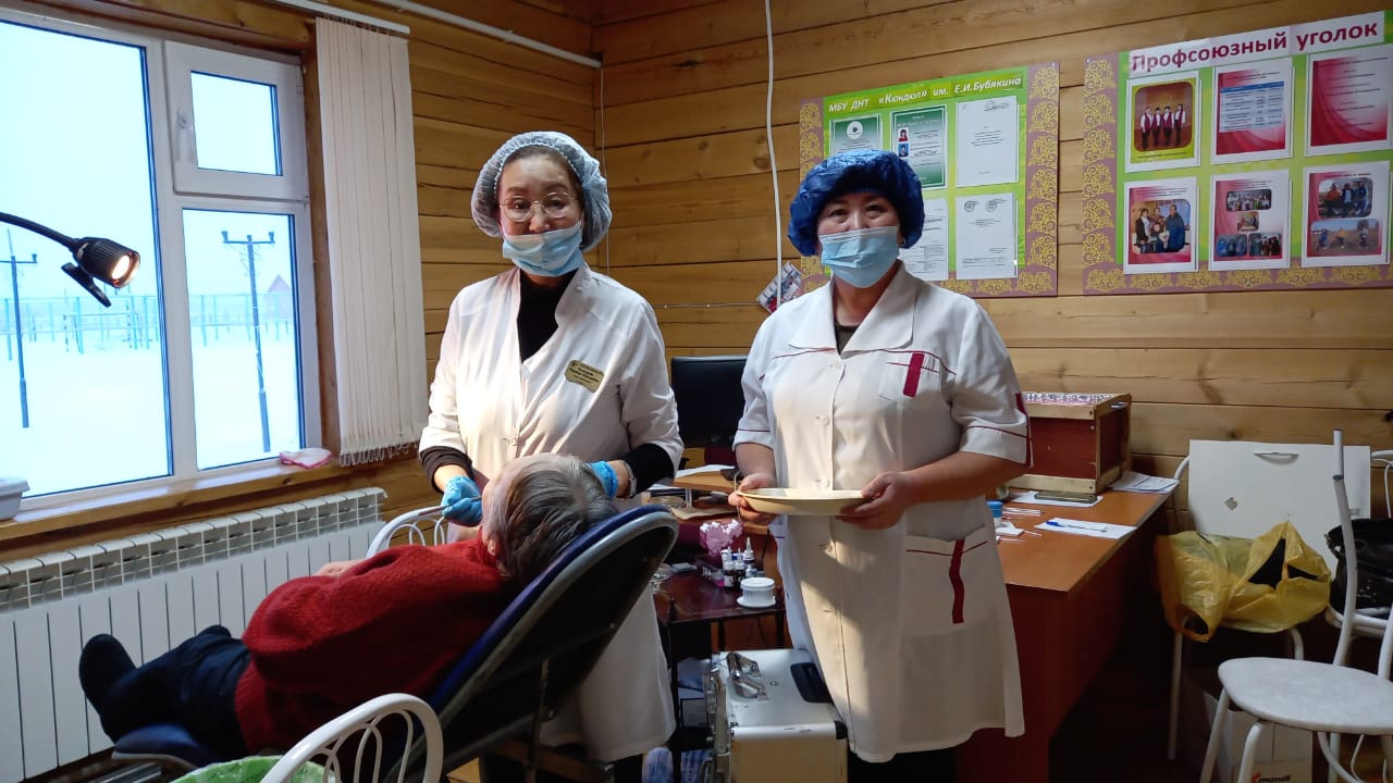 Бригада врачей работает в течение декабря в Намском районе Якутии