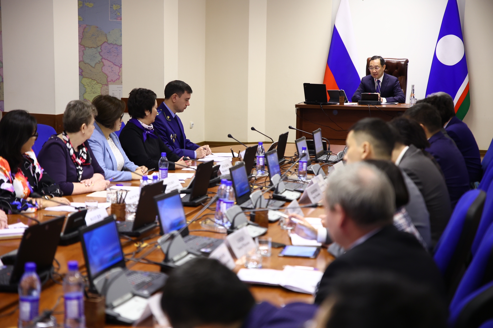 Глава Якутии провел заседание Координационного совета по предпринимательству