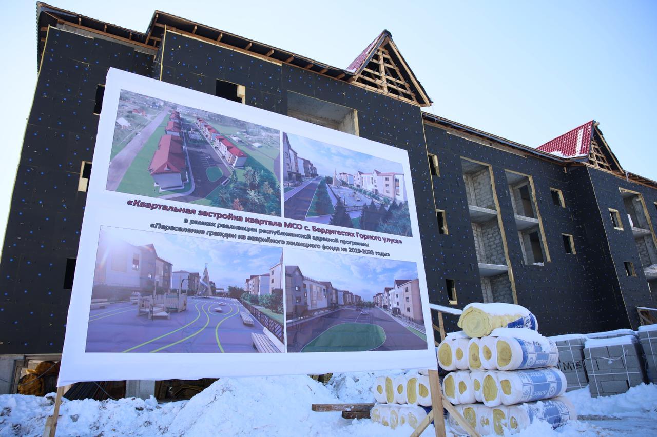 Свыше 730 жителей Горного района Якутии переселят из ветхого жилья