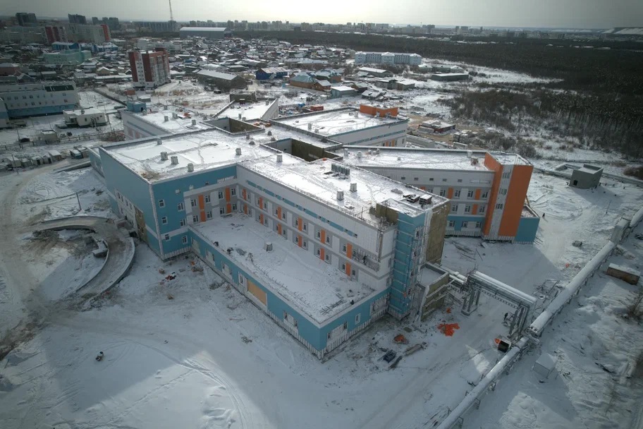 Строительная готовность онкодиспансера в Якутске достигла порядка 80%