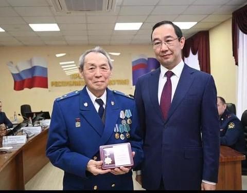 Айсен Николаев поздравил работников прокуратуры Якутии