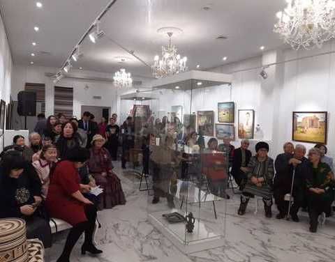 Первую выставку представили в новом ДК в Намском районе Якутии