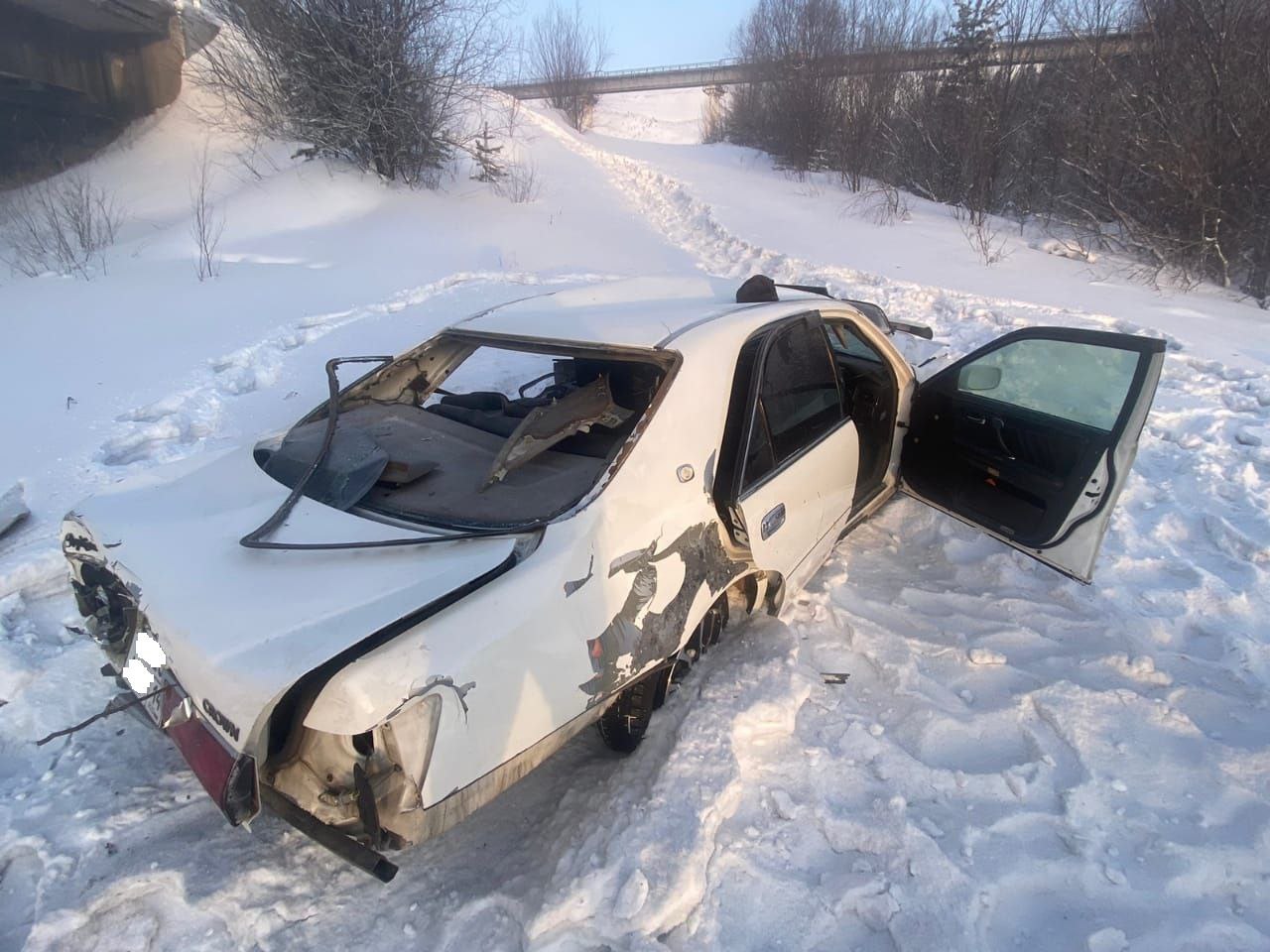 Водитель съехал в кювет и получил травмы в Нерюнгринском районе Якутии