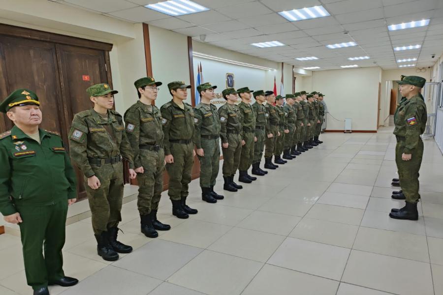 Обучение по программе «Старший стрелок» в военном центре СВФУ начали 72 студента