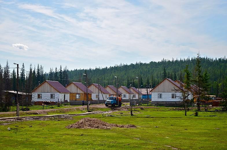 Многодетные семьи смогут получить 200 тыс рублей вместо земельного участка в Якутии