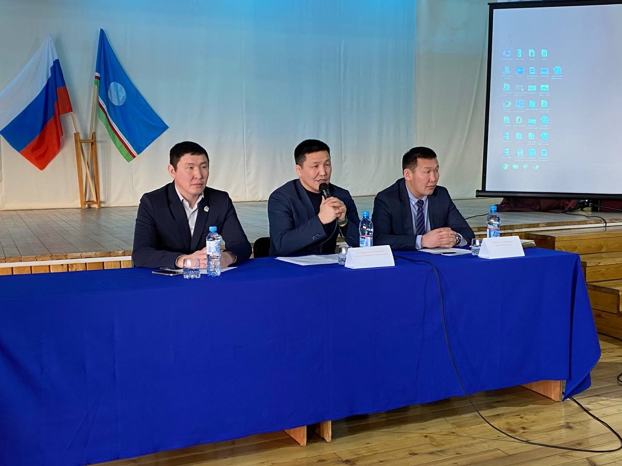 Запросы жителей Хангаласского района Якутии приняты в работу по итогам отчета правительства