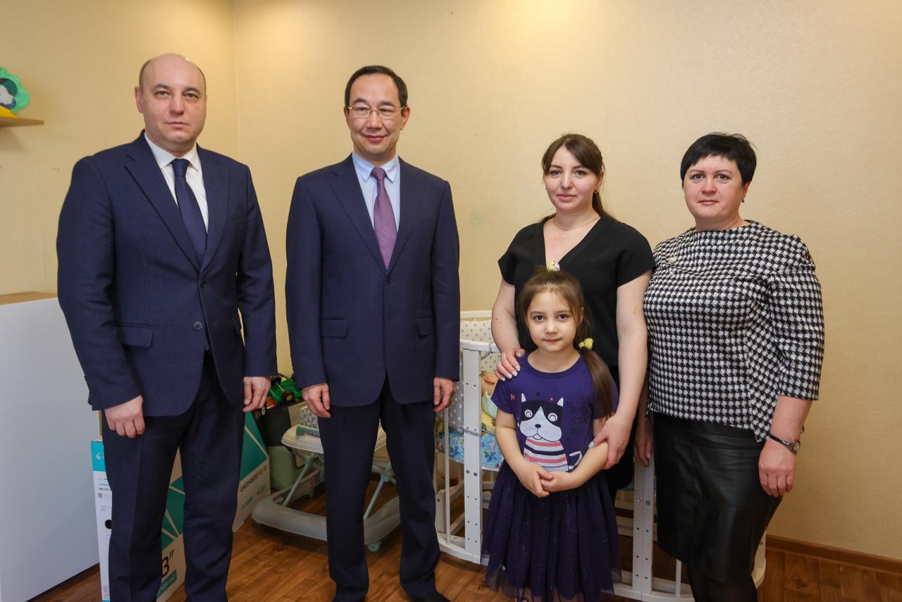 Глава Якутии поручил построить дом семье военнослужащего из Мирнинского района