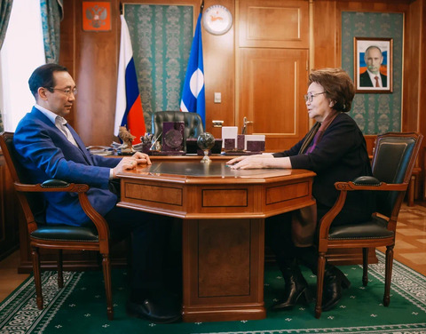 Глава Якутии и президент СВФУ обсудили вопросы развития вуза