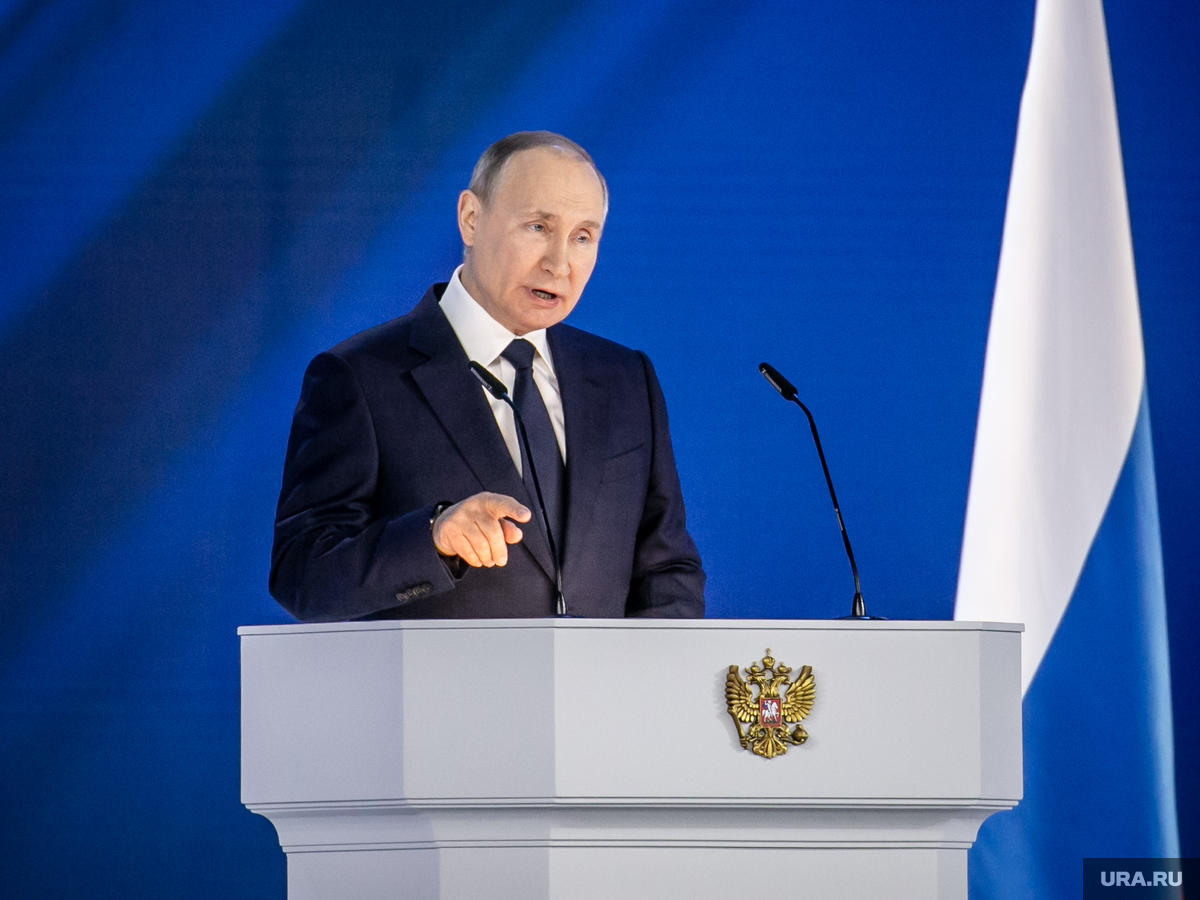 Владимир Путин: Российские банки работают стабильно и устойчиво