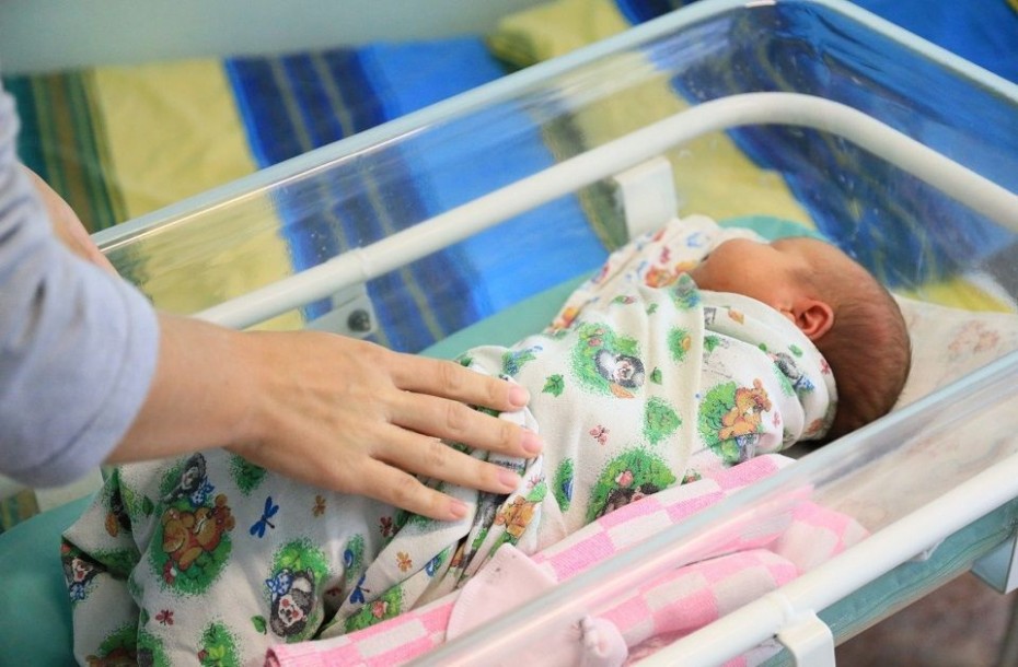 Более 900 детей родилось в Якутии в январе
