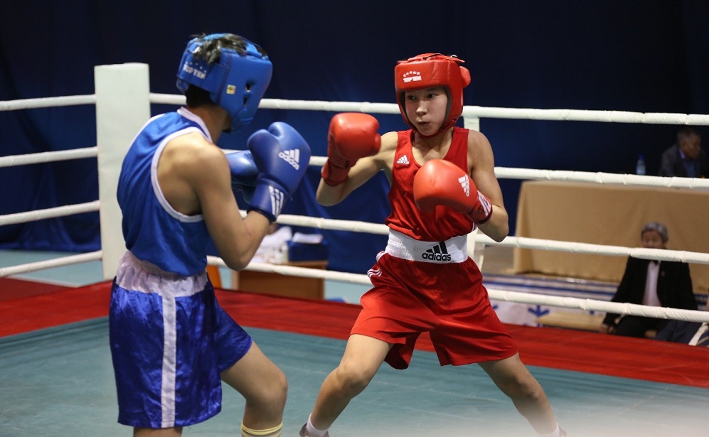 Первенство по боксу среди юниоров стартовало в Якутии