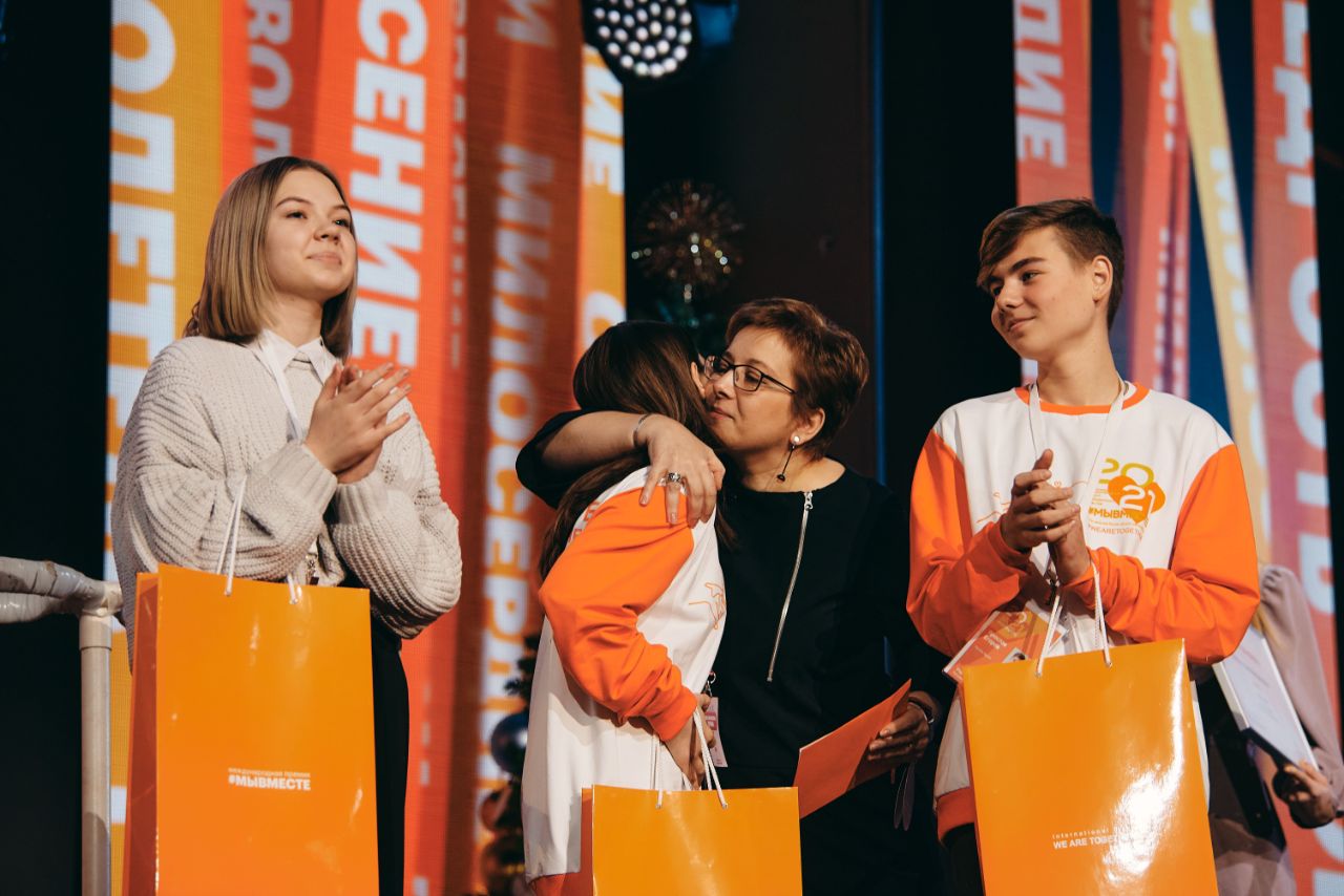Прием заявок на волонтерскую премию «Мы вместе» стартовал в России