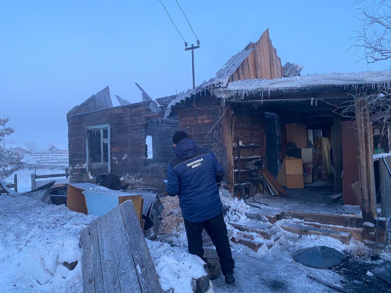 Следователи проводят проверку по факту обнаружения тел на месте пожара в пригороде Якутска