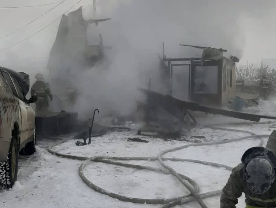 Пожар произошел в доме семьи участника СВО в столице Якутии