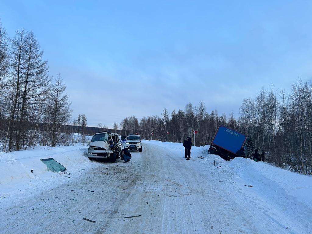 Два человека, в том числе ребенок, пострадали в ДТП в Амгинском районе Якутии