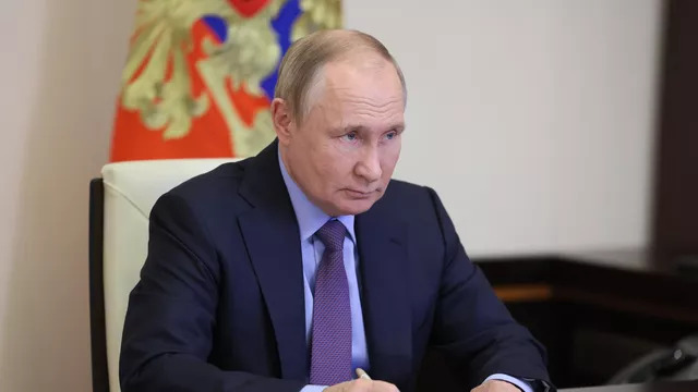 Владимир Путин заявил, что Россия не допустит излишней милитаризации экономики