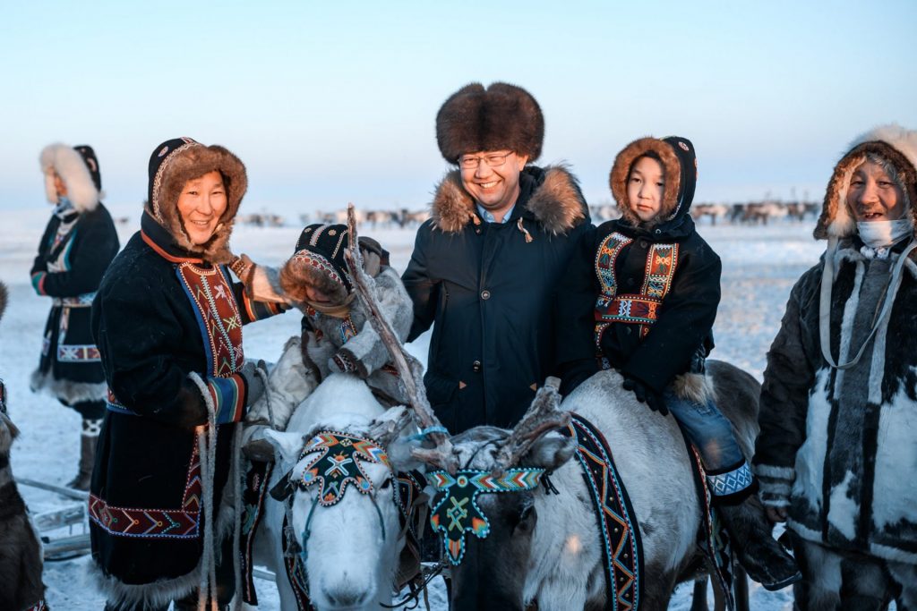 Айсен Николаев поздравил якутян с Днем Арктики