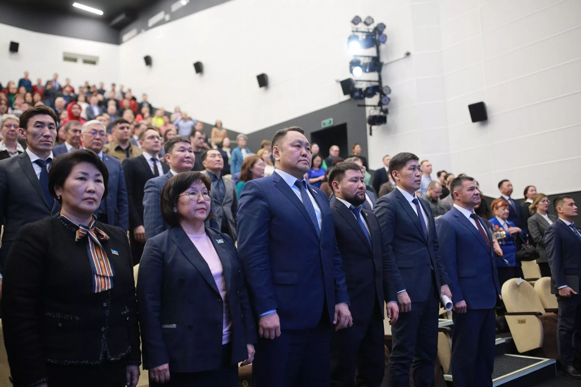 Более 27000 человек приняли участие в отчетах правительства Якутии в 2023 году