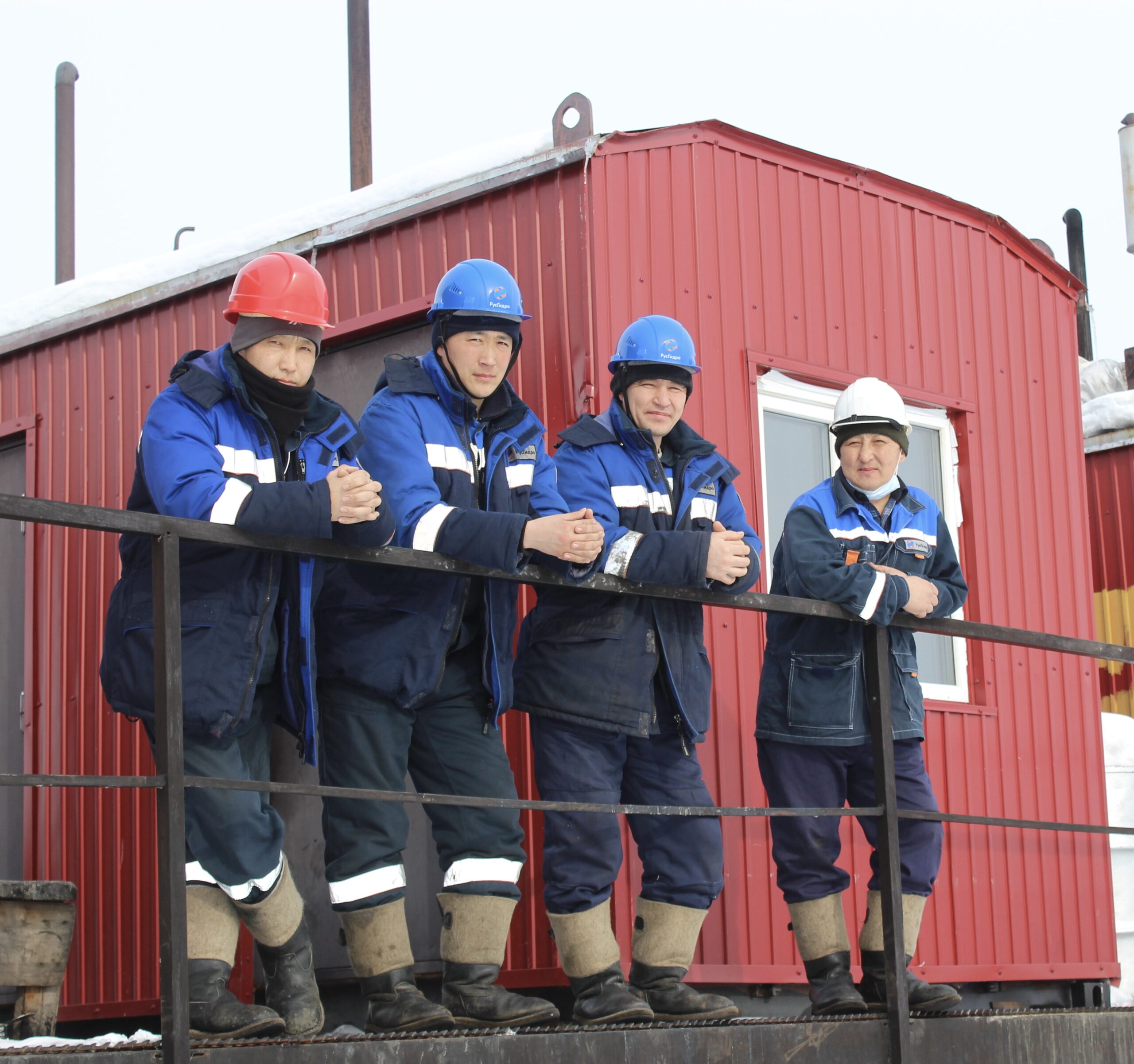 Более 600 опор ЛЭП обновят в северных и арктических районах Якутии
