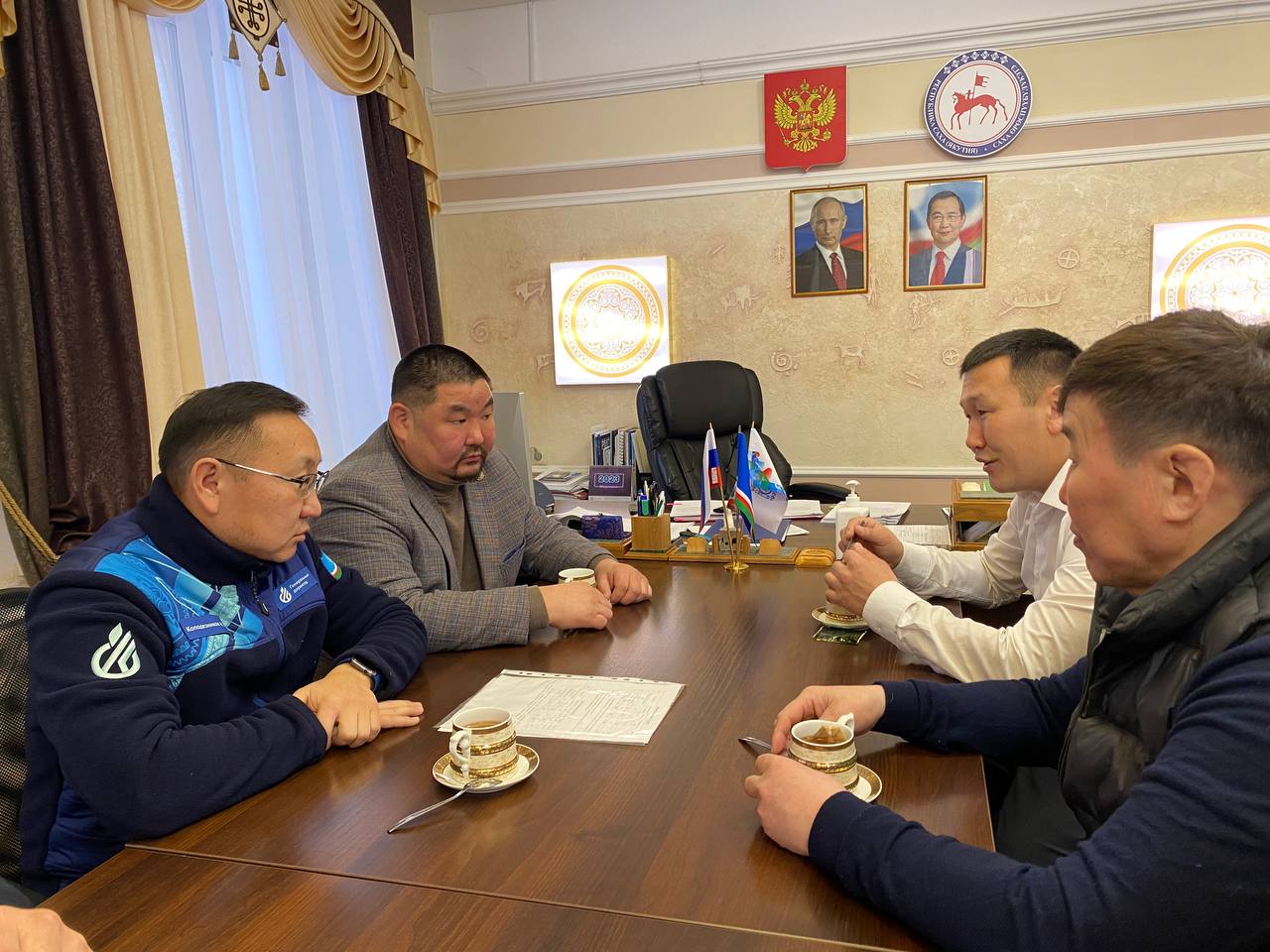 Обустройство круглогодичных переправ в Олекминском и Хангаласском районах обсудят в Якутии