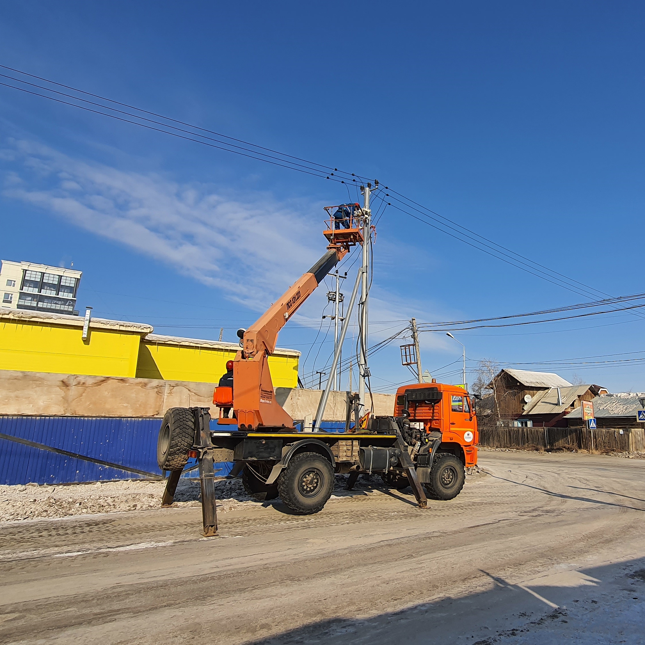 Работы по капитальному ремонту ЛЭП начались в Якутске