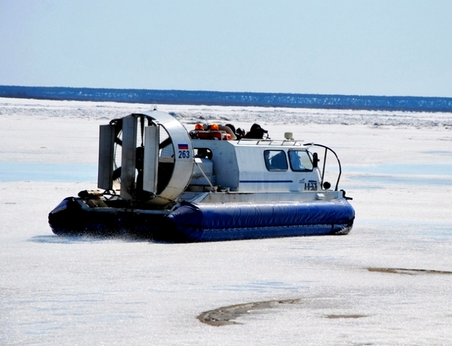 Перевозки на водном транспорте организуют в период межсезонья в Якутии