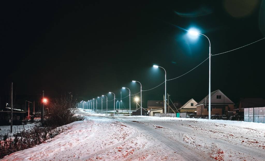 Наружное освещение установят в двух селах Якутии в апреле